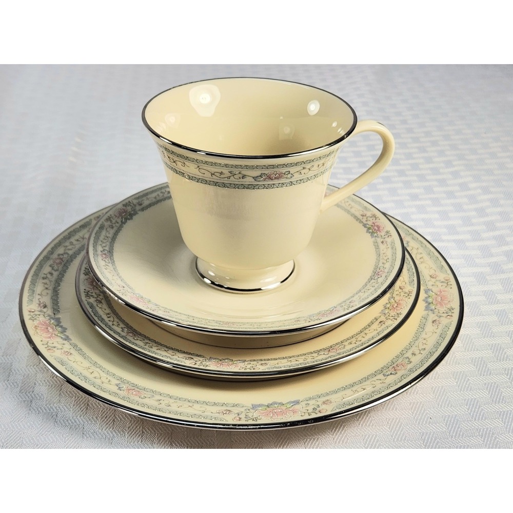 Lenox Charleston 4-Piece Place Setting - Platinum Trim | Made in the USA